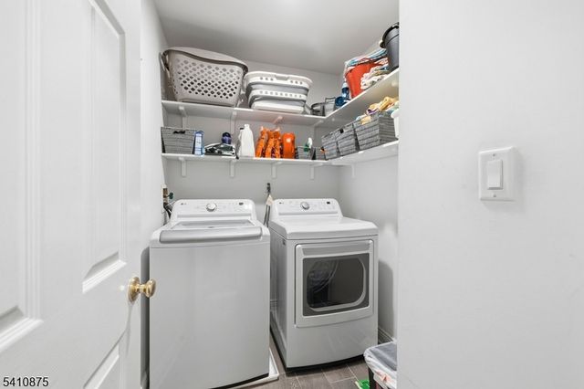 31 Gannett Ct, Wayne Twp., NJ 07470