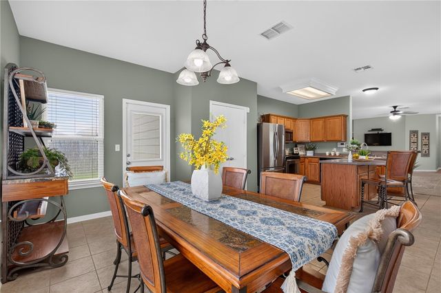 2622 Las Brisas St, Corpus Christi, TX 78414