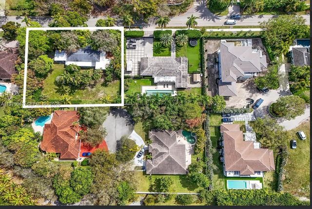 9330 SW 72nd Ave, Pinecrest, FL 33156