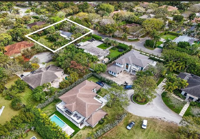 9330 SW 72nd Ave, Pinecrest, FL 33156