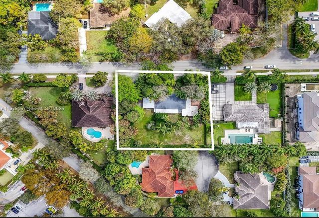 9330 SW 72nd Ave, Pinecrest, FL 33156