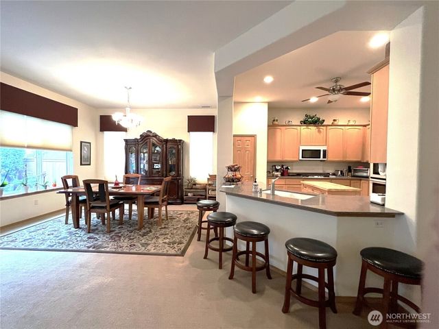 8536 Bainbridge Loop NE, Lacey, WA 98516