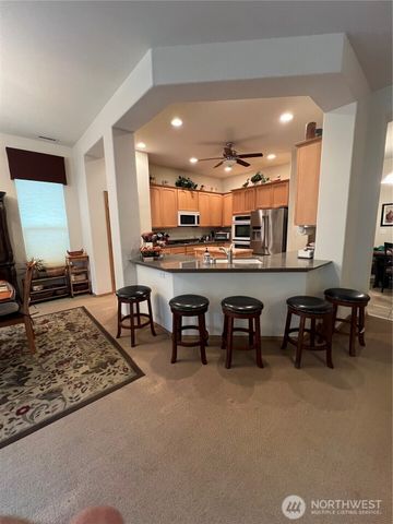 8536 Bainbridge Loop NE, Lacey, WA 98516