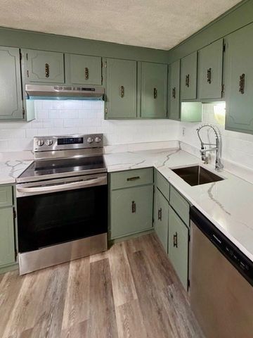 42 Sawanson Ct A22, Boxborough, MA 01719