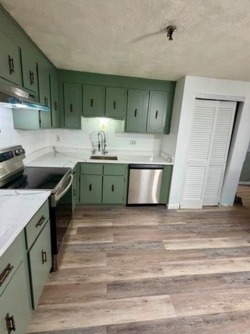 42 Sawanson Ct A22, Boxborough, MA 01719