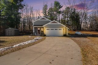 740 W River Hills Court, Newaygo City, MI 49337