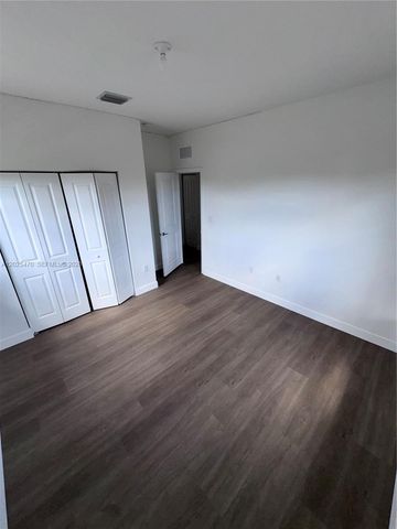 157 NE 27th Ter 157, Homestead, FL 33033