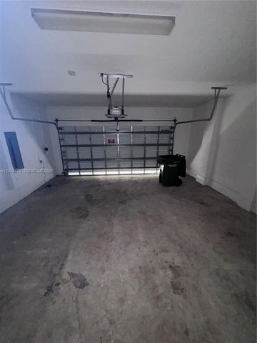 157 NE 27th Ter 157, Homestead, FL 33033