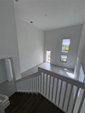 157 NE 27th Ter 157, Homestead, FL 33033