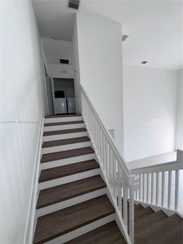 157 NE 27th Ter 157, Homestead, FL 33033