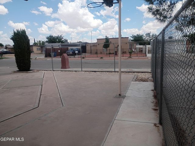 912 AGUA PRIETA Drive, El Paso, TX 79907
