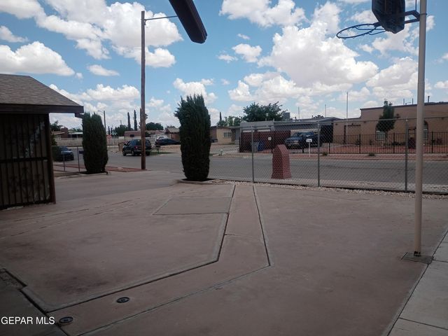 912 AGUA PRIETA Drive, El Paso, TX 79907