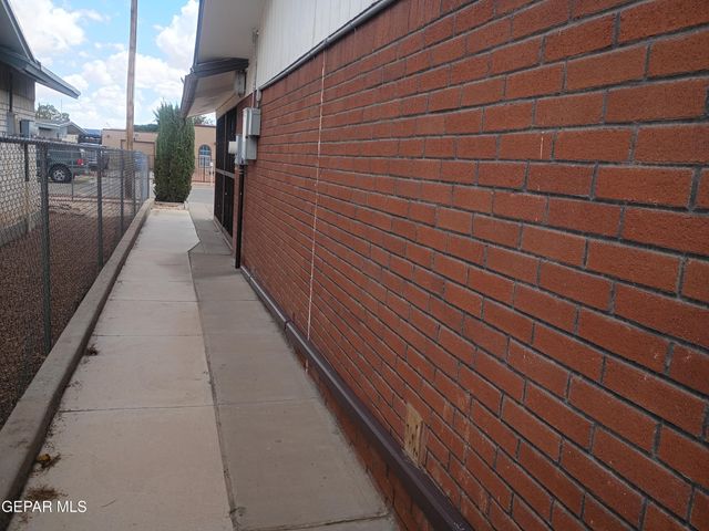 912 AGUA PRIETA Drive, El Paso, TX 79907