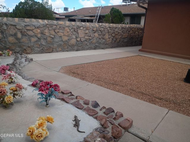 912 AGUA PRIETA Drive, El Paso, TX 79907
