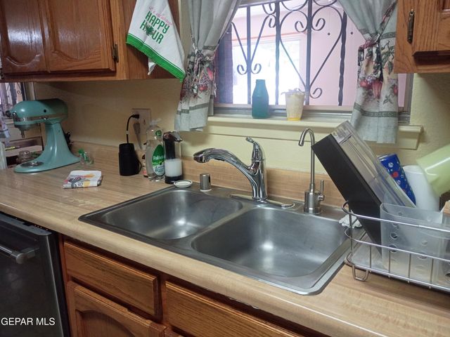 912 AGUA PRIETA Drive, El Paso, TX 79907