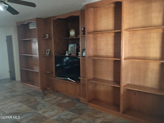 912 AGUA PRIETA Drive, El Paso, TX 79907