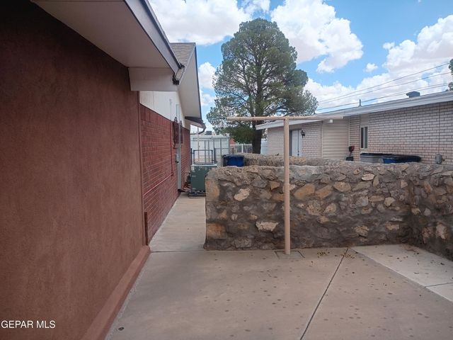 912 AGUA PRIETA Drive, El Paso, TX 79907