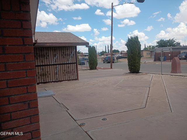 912 AGUA PRIETA Drive, El Paso, TX 79907