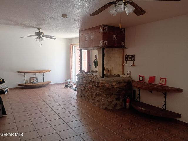 912 AGUA PRIETA Drive, El Paso, TX 79907
