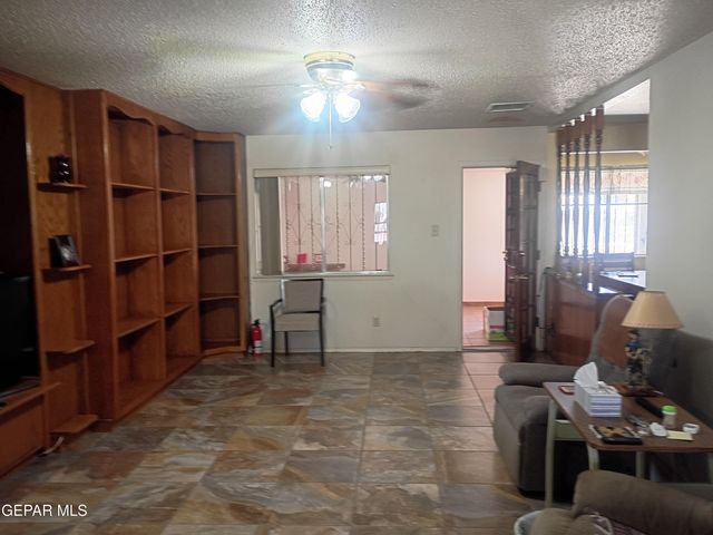 912 AGUA PRIETA Drive, El Paso, TX 79907