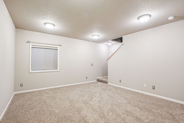 5895 Marble Circle, Johnston, IA 50131