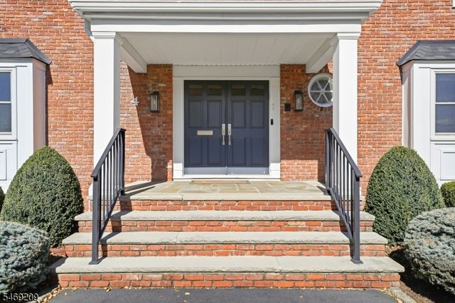 4 Tremont Ter, Livingston Twp., NJ 07039