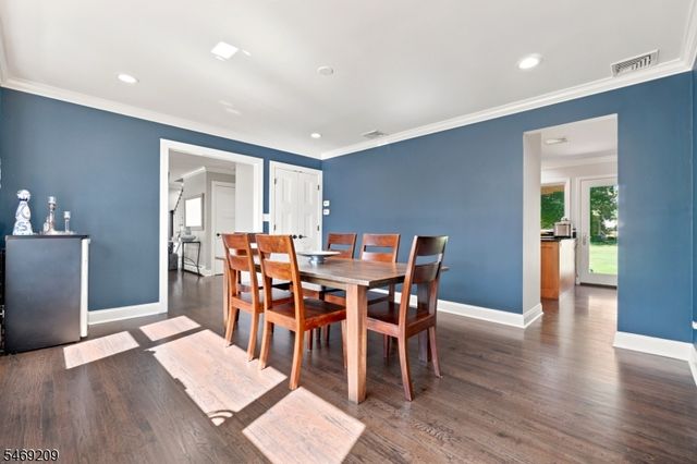 4 Tremont Ter, Livingston Twp., NJ 07039