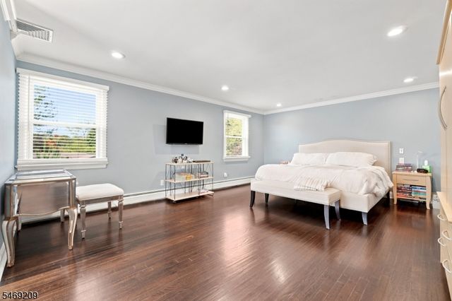 4 Tremont Ter, Livingston Twp., NJ 07039