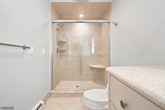 4 Tremont Ter, Livingston Twp., NJ 07039