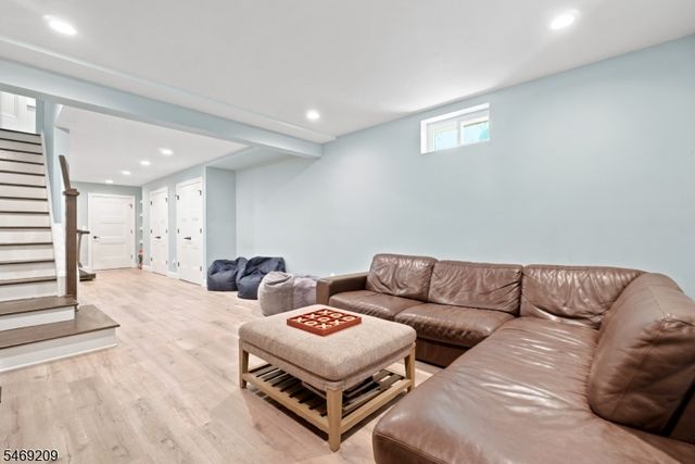 4 Tremont Ter, Livingston Twp., NJ 07039