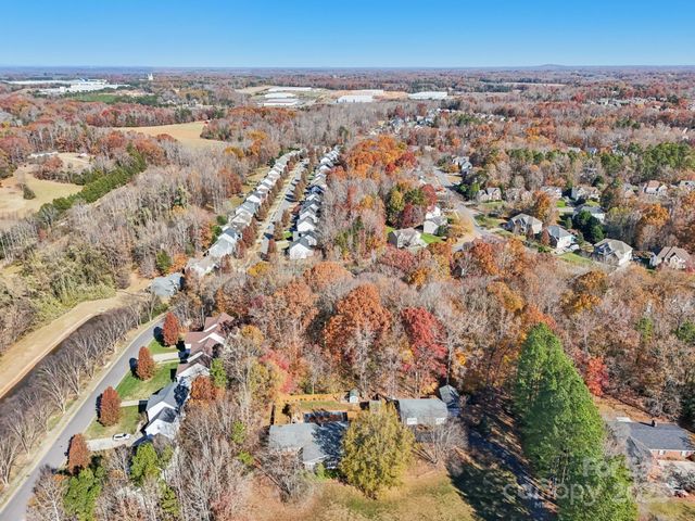 112 Sugar Thyme Lane, Mooresville, NC 28115