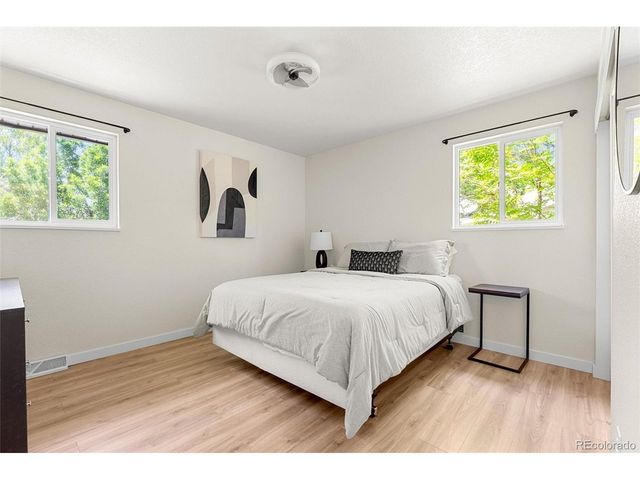 7683 S Vine St, Centennial, CO 80122
