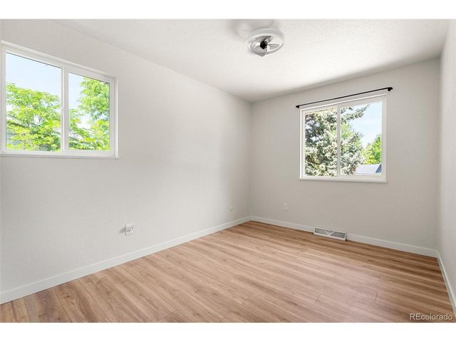 7683 S Vine St, Centennial, CO 80122