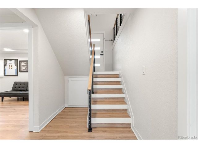 7683 S Vine St, Centennial, CO 80122