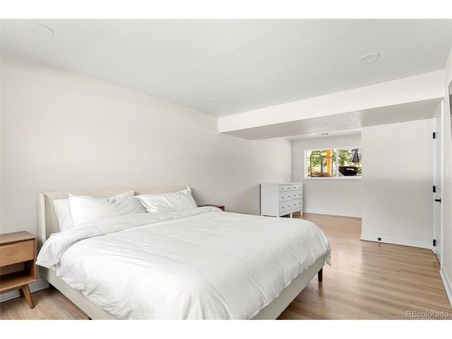 7683 S Vine St, Centennial, CO 80122