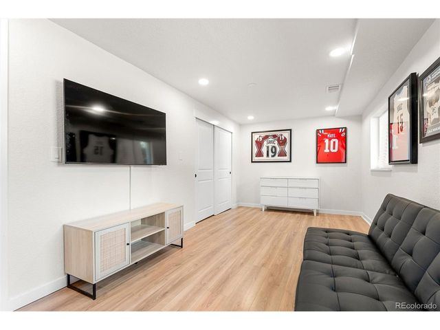 7683 S Vine St, Centennial, CO 80122