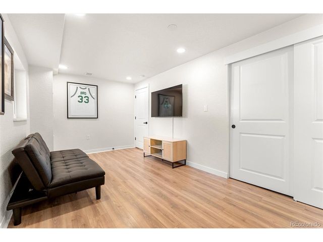 7683 S Vine St, Centennial, CO 80122
