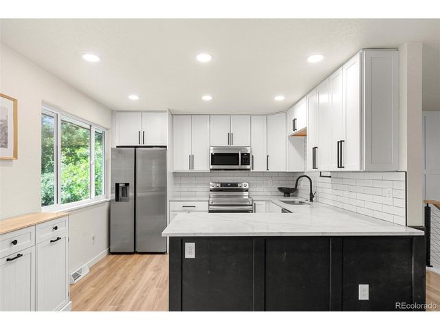 7683 S Vine St, Centennial, CO 80122