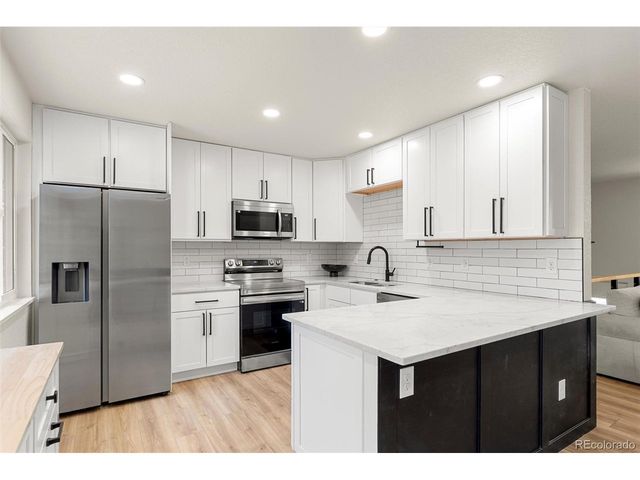 7683 S Vine St, Centennial, CO 80122