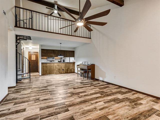 2910 Stonepoint Dr 2910, Edmond, OK 73034