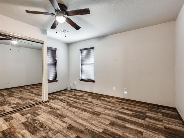 2910 Stonepoint Dr 2910, Edmond, OK 73034