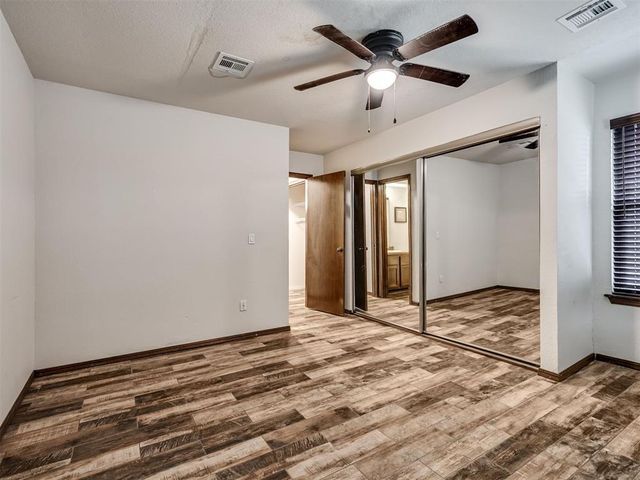 2910 Stonepoint Dr 2910, Edmond, OK 73034