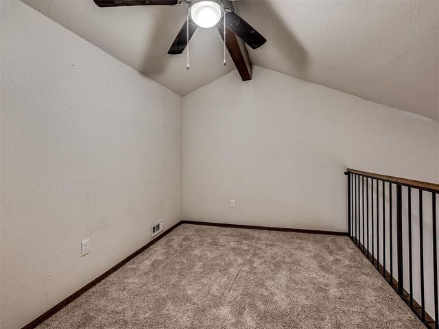 2910 Stonepoint Dr 2910, Edmond, OK 73034