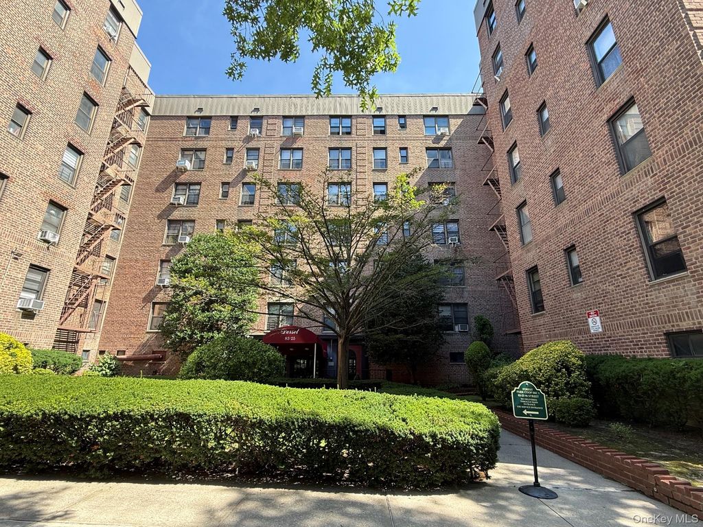 83-25 98th Street 1M, Woodhaven, NY 11421