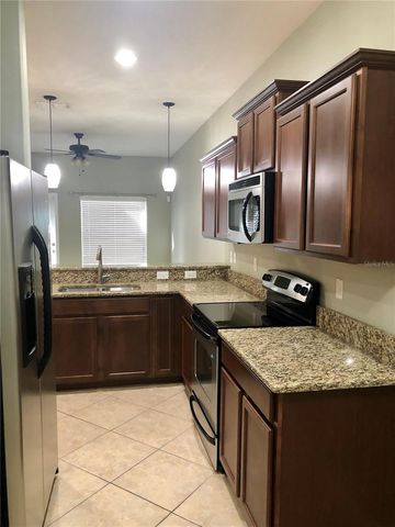 8541 BRUSHLEAF WAY, Tampa, FL 33647
