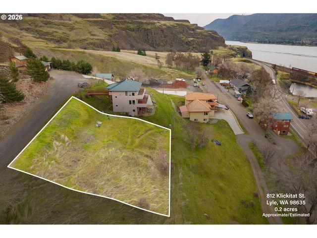 812 KLICKITAT St, Lyle, WA 98635