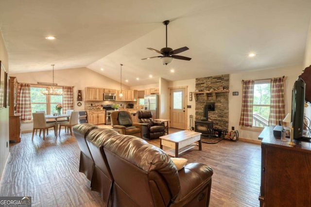 366 Upper Fox Trail, Blairsville, GA 30512