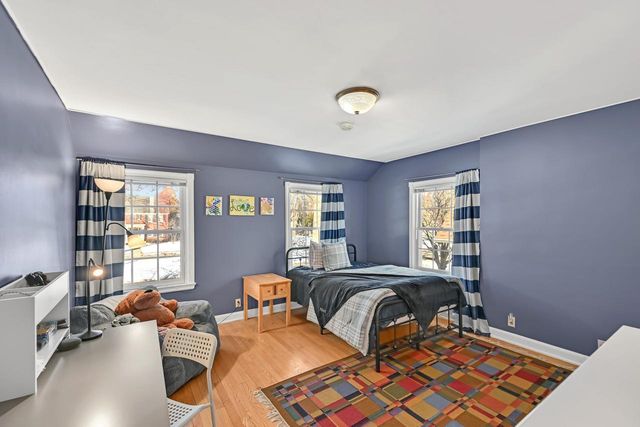 927 E Lexington BOULEVARD, Whitefish Bay, WI 53217