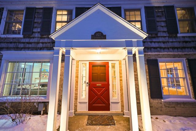 927 E Lexington BOULEVARD, Whitefish Bay, WI 53217