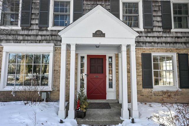 927 E Lexington BOULEVARD, Whitefish Bay, WI 53217